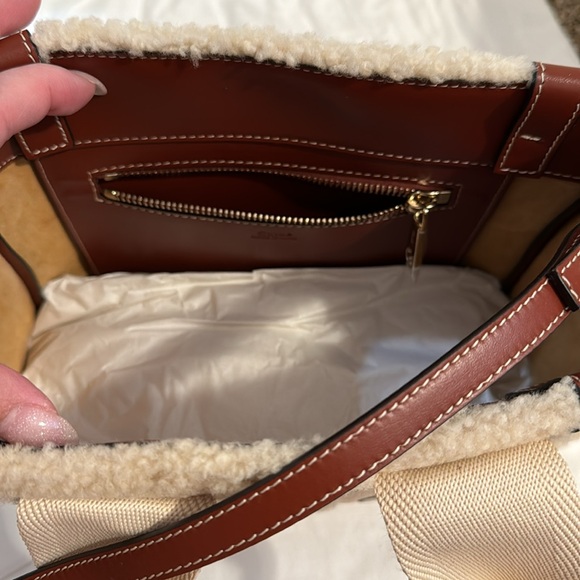 Authentic Chloe Shearling Small Woody Tote w/ Strap - Picture 5 of 7